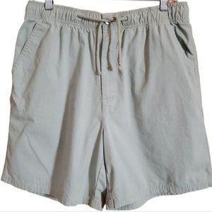 BAXTER & WELLS 12 LIGHT GREEN DRAWSTRING SHORTS